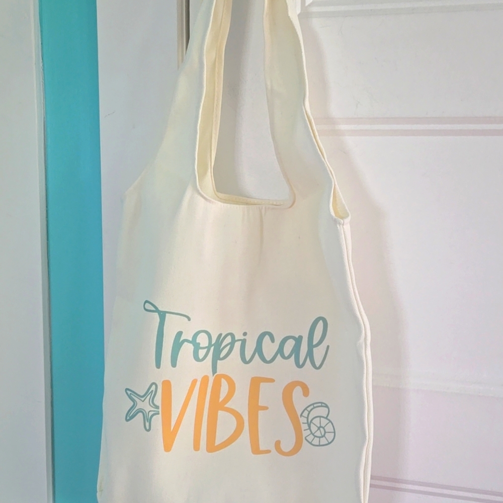 Tropical Vibes Beach Tote W Exterior Pocket Sun Sea Gulls Hearts Starfish NWOT